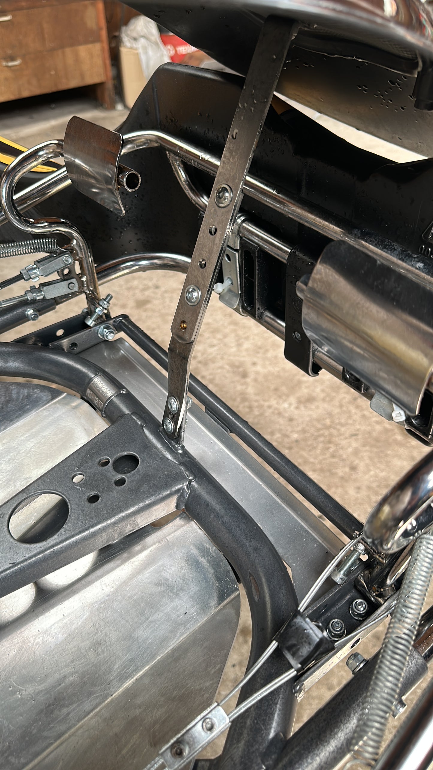 Paneelspoiler onderste steunset KG 507/508